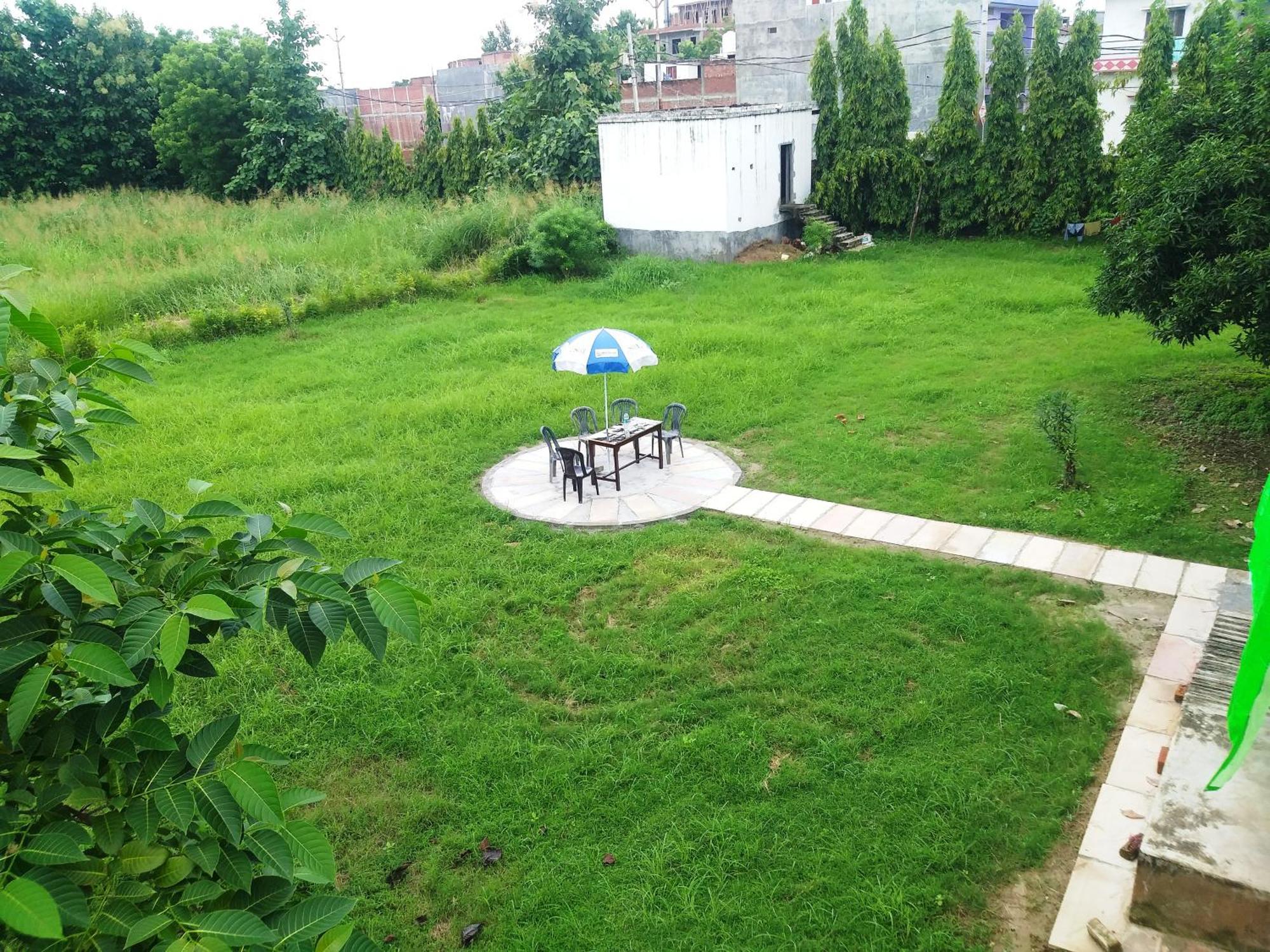 Nature Homestay Varanasi Luaran gambar