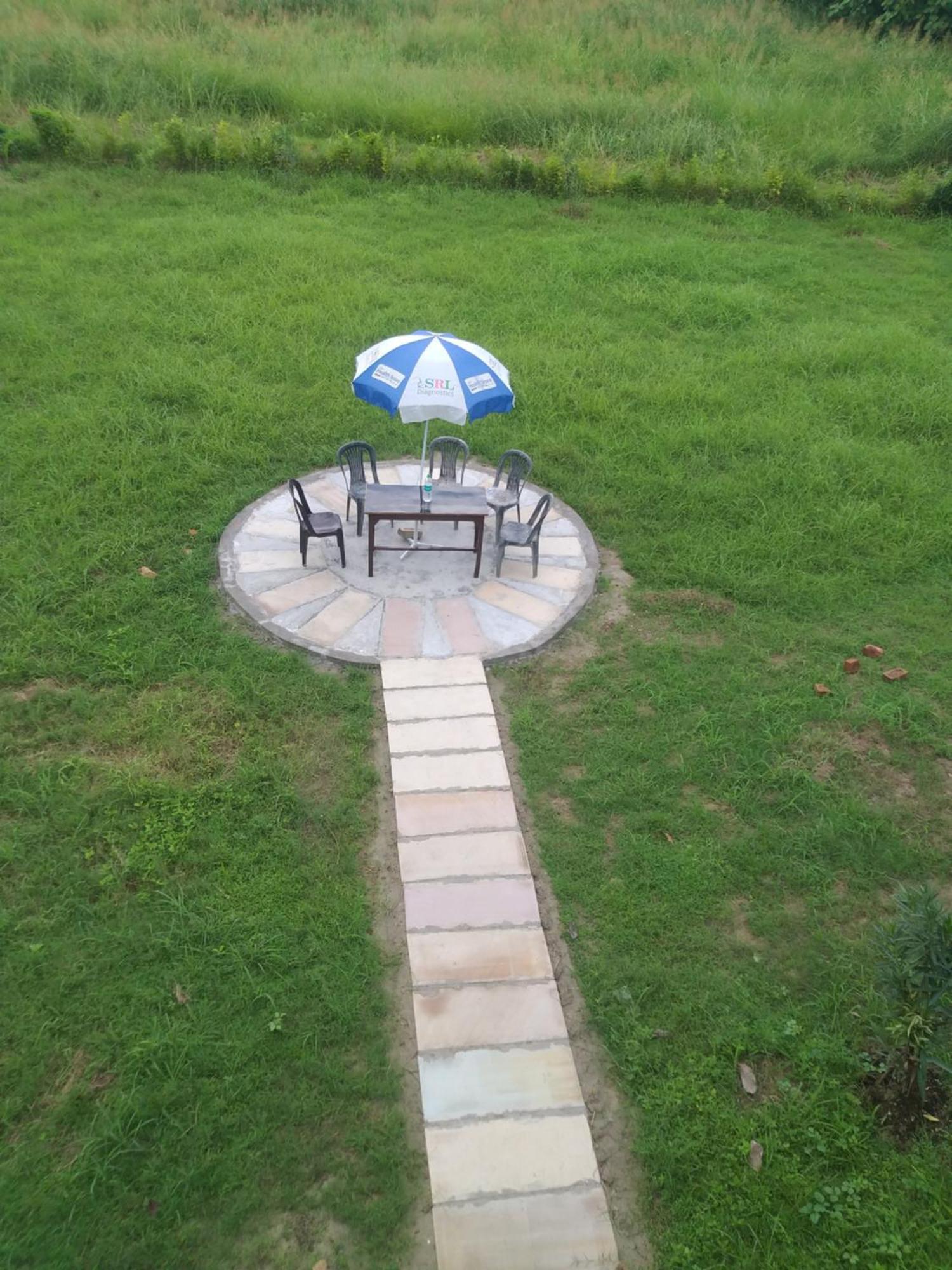 Nature Homestay Varanasi Luaran gambar